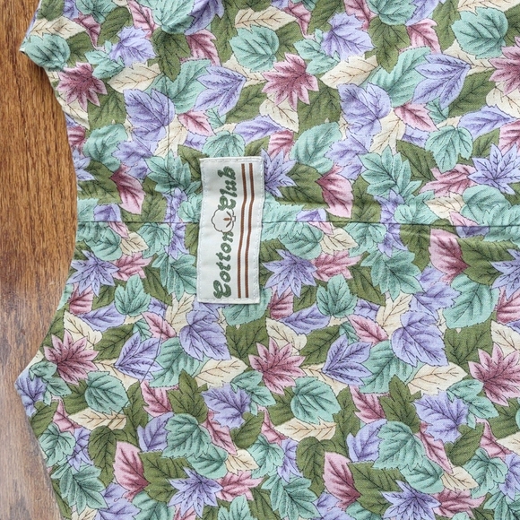 Cotton Club scrub top (leaves) - Picture 5 of 5